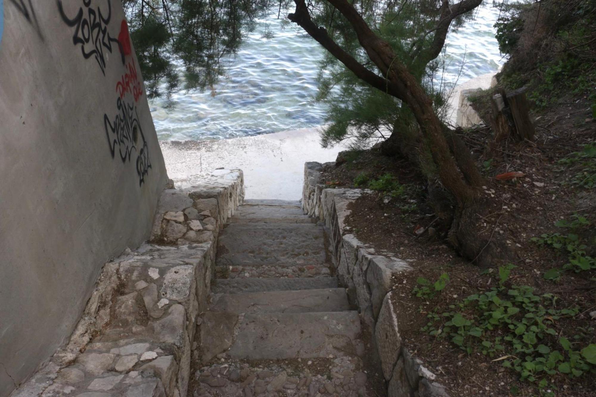 Beachfront Drazen, With Garden And Parking Apartament