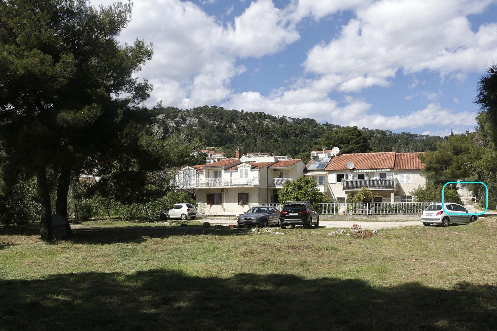 Beachfront Drazen, With Garden And Parking Split